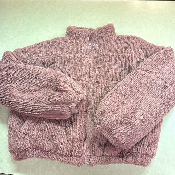 Wild Fable Rose Faux Fur Zippered Puffer Cropped Winter Jacket Small - Picture 9 of 9